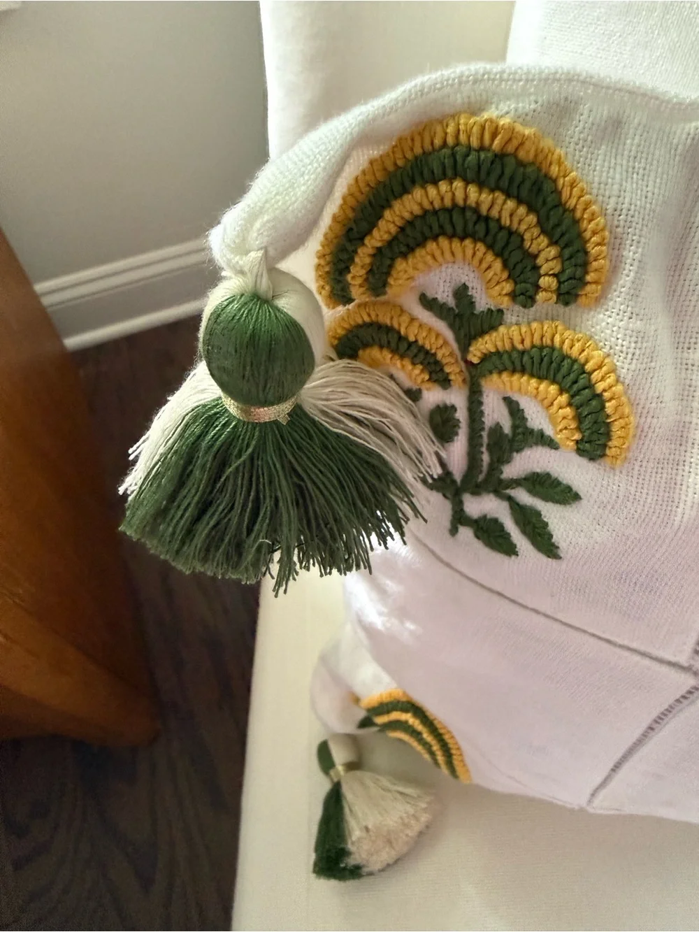 New! SERENA & LILY 100% Linen Embroidered Tassel Pillow 14x30
